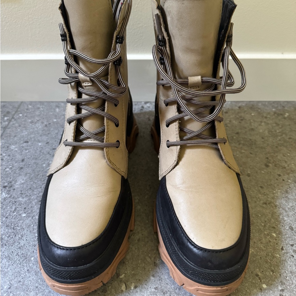 Sorel Brex Lace Up Black and Tan Waterproof Boots - Picture 3 of 3